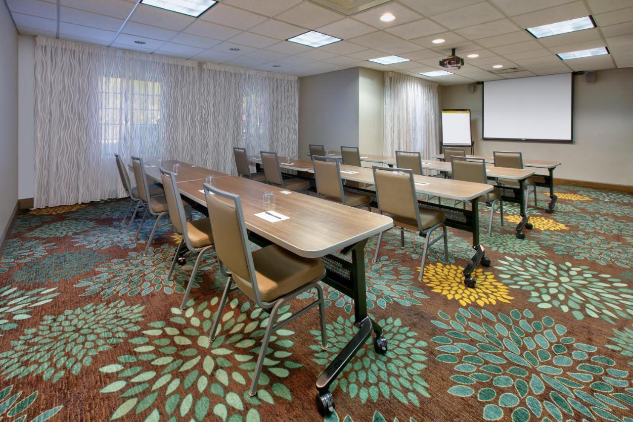 Staybridge Suites Corning By Ihg Zewnętrze zdjęcie